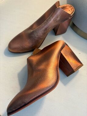 Kelsi  Dagger Metallic Copper Block Heel Women's Mules